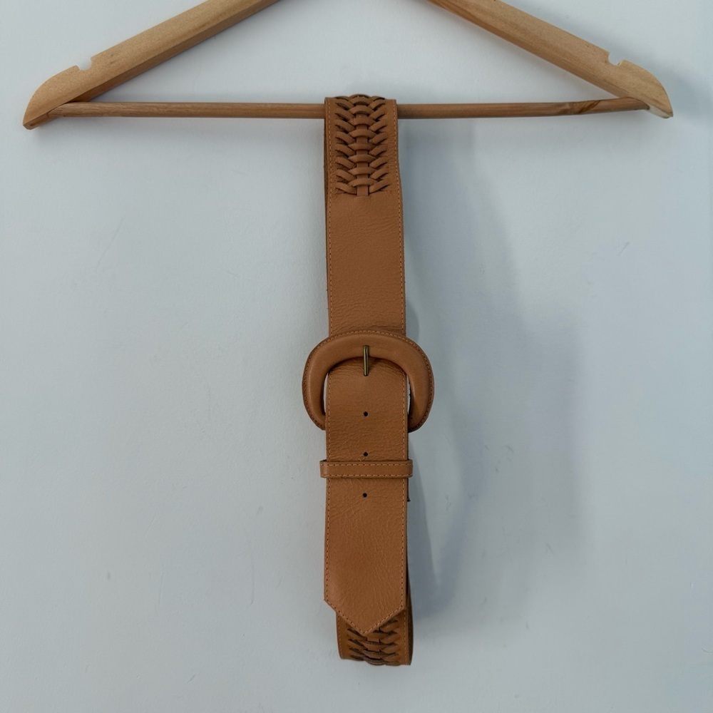 Vintage 1970s tan leather wide braided belt - Medium / Large - Picture 2 of 3